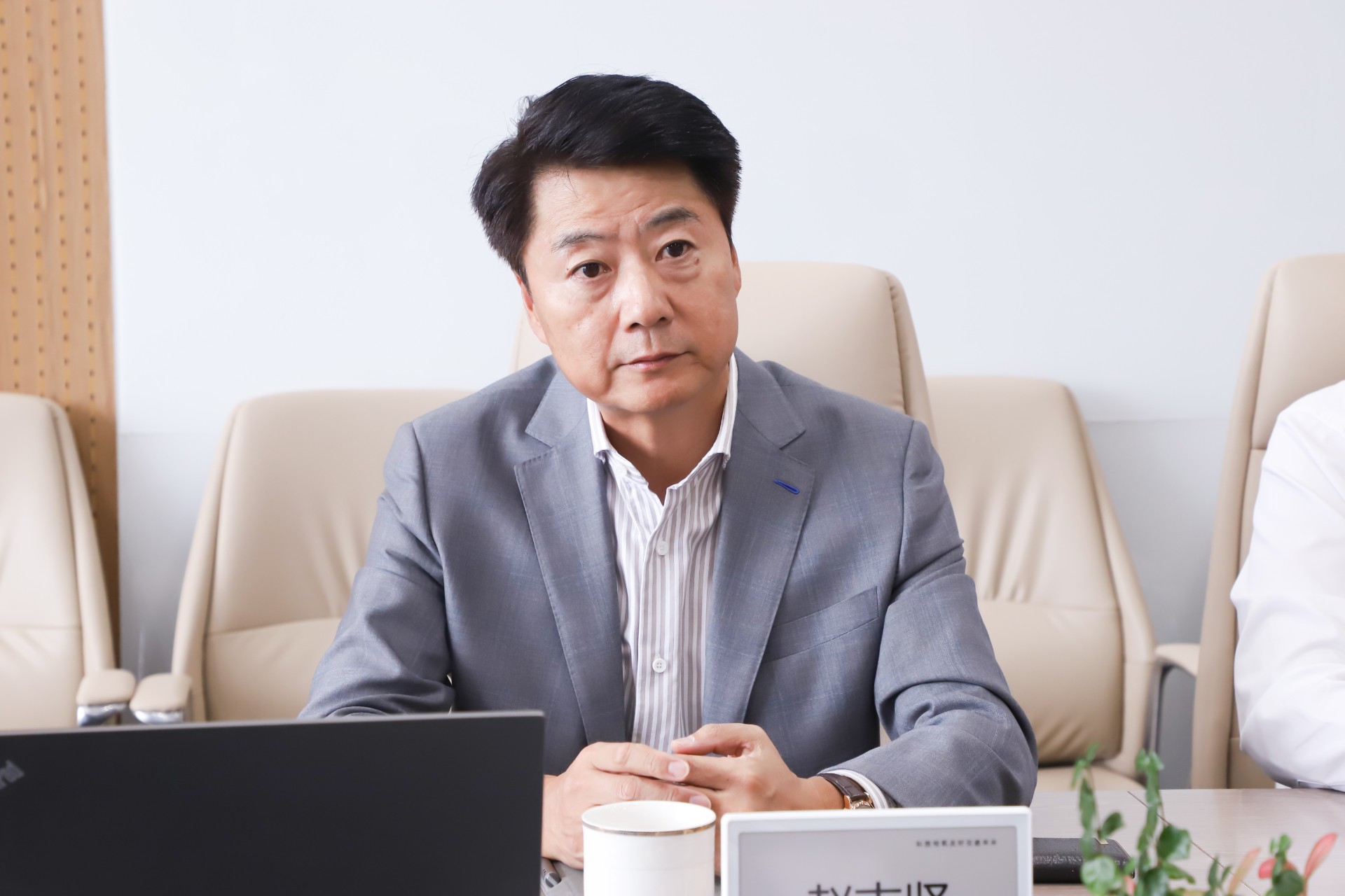 發(fā)言趙總(1).jpg 發(fā)言趙總(1).jpg